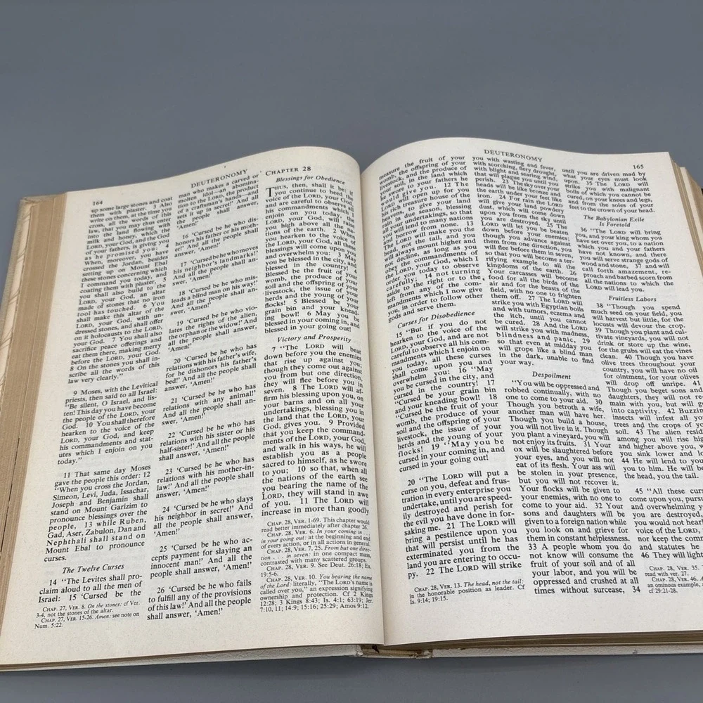 1963 The‎ Holy Bible With The Confraternity Text Catholic Version White